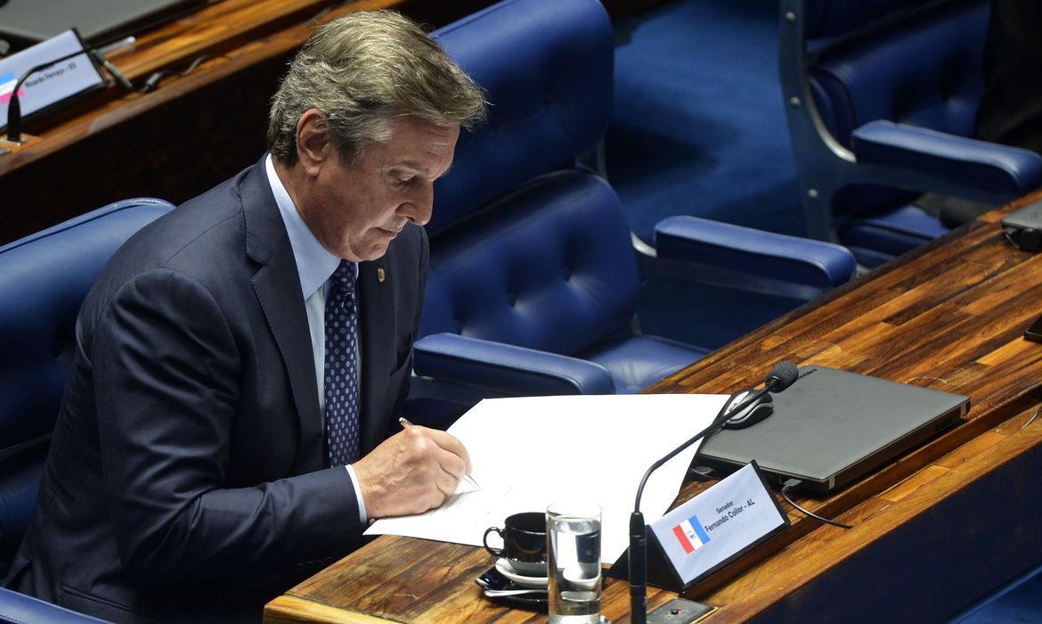 Supremo decide destino de Fernando Collor nesta segunda-feira (28)