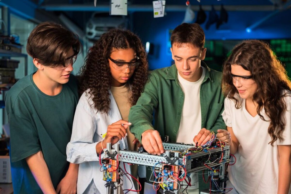 Apenas 11% dos jovens cursam ensino médio técnico no Brasil