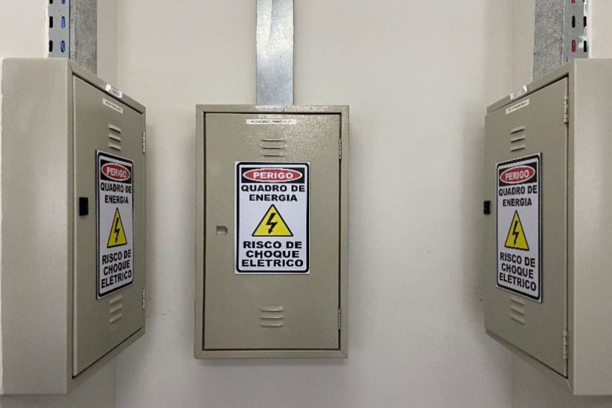 Revisão periódica das instalações elétricas das residências evita acidentes, aponta Neoenergia Cosern
