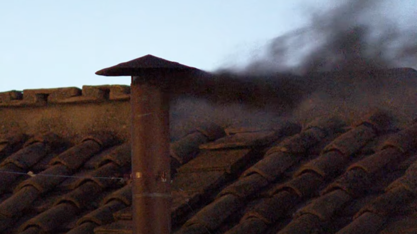Primeiro dia de conclave termina sem escolha do novo papa
