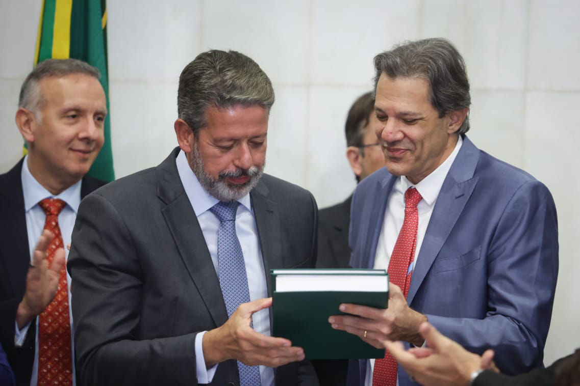 Reforma do IR: Haddad não falou com Lira, mas crê em aprovação fácil